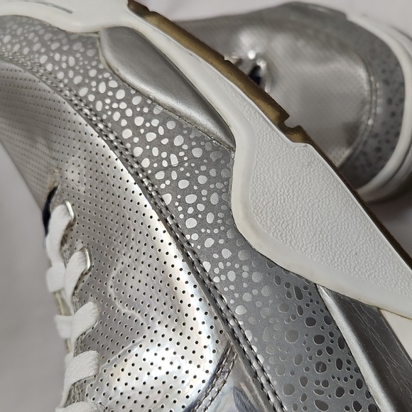 Nike Flight Squad QS Metallic Silver sneakers (mens size 10) - Picture 9 of 16